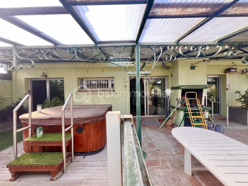 Immeuble - 783 m² - 25 pièces