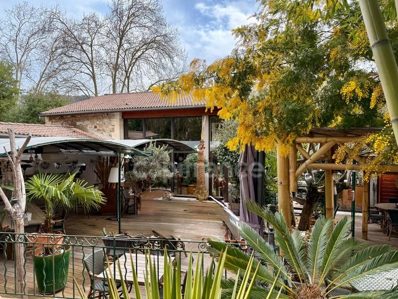 Fonds de commerce - 447 m²