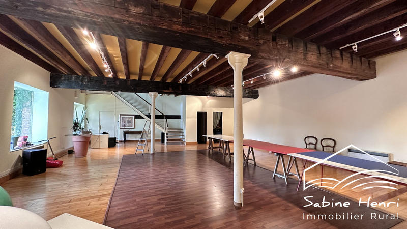 Maison - 750 m² - 22 pièces