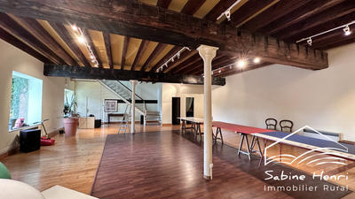 Maison - 750 m² - 22 pièces