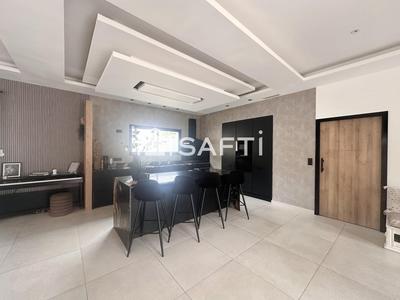 Maison - 226 m² - 6 pièces