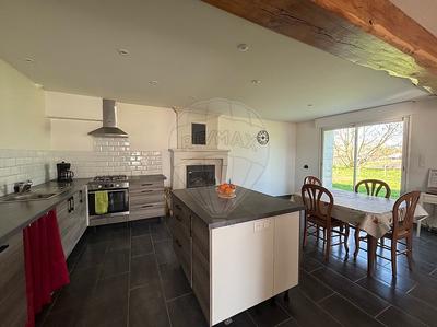 Maison - 150 m² - 7 pièces