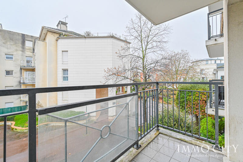 Appartement - 79 m² - 4 pièces