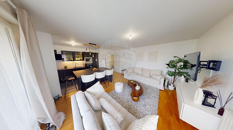 Appartement - 75 m² - 4 pièces