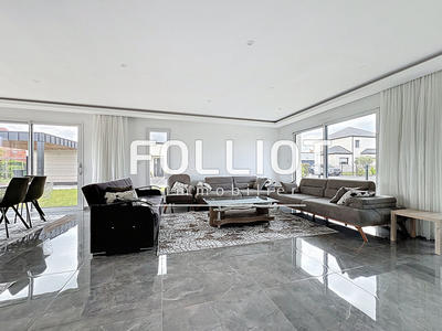 Maison - 145 m² - 6 pièces