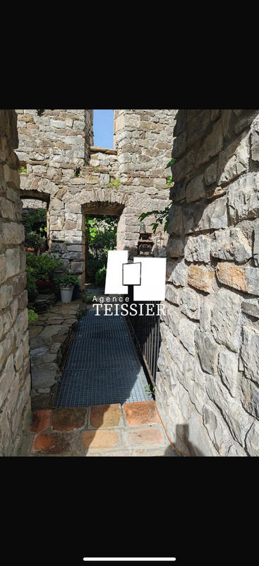 Maison - 104 m² - 6 pièces