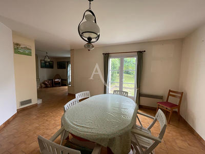 Maison - 99 m² - 5 pièces