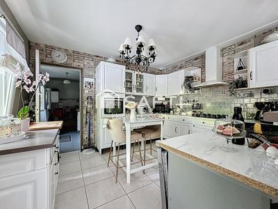 Maison - 194 m² - 7 pièces