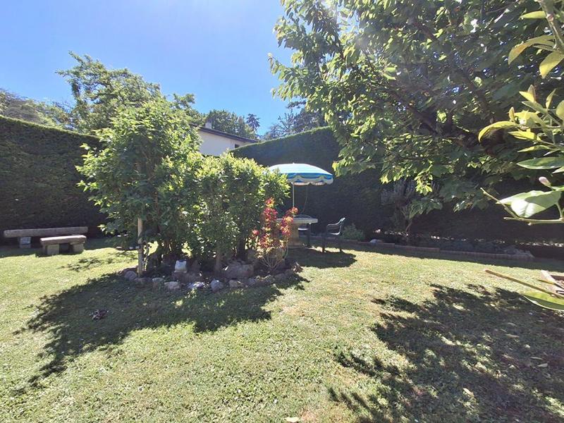 Maison - 260 m² - 6 pièces