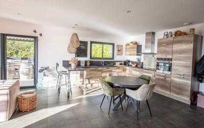 Maison - 114 m² - 5 pièces