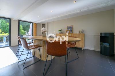 Maison - 212 m² - 6 pièces