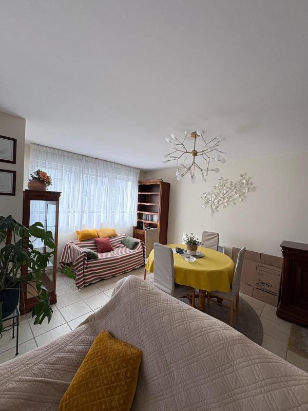 Appartement - 98 m² - 3 pièces