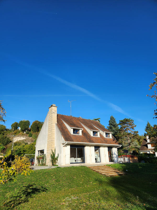 Maison - 144 m² - 7 pièces