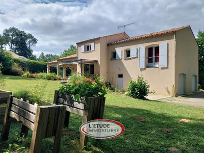 Maison - 190 m² - 10 pièces