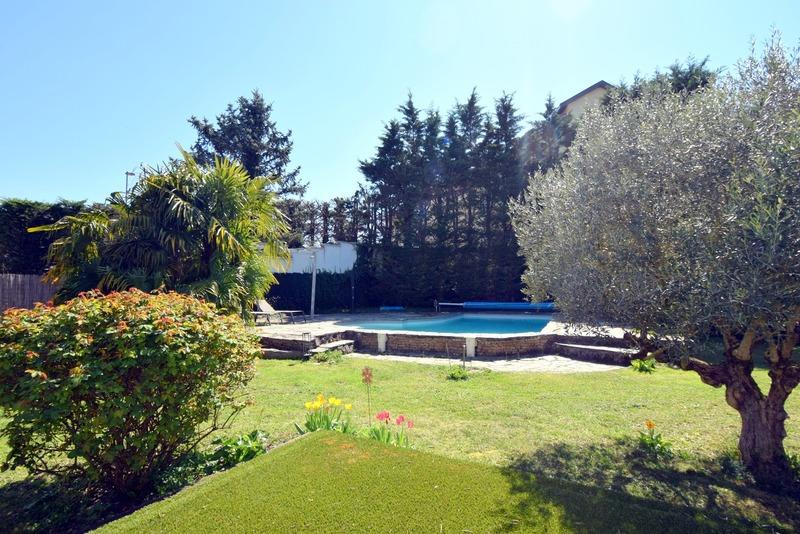 Maison - 172 m² - 8 pièces