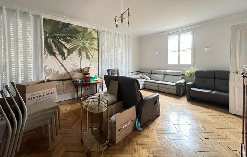 Maison - 211 m² - 8 pièces