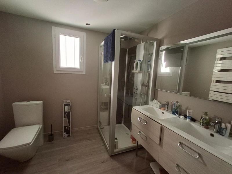 Maison - 202 m² - 7 pièces