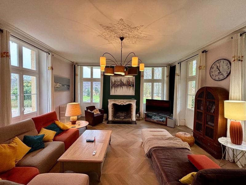 Manoir - 370 m² - 7 pièces