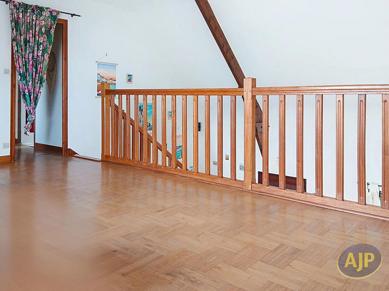 Maison - 121 m² - 5 pièces