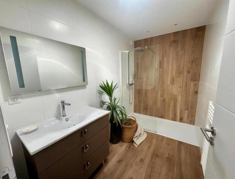 Appartement - 160 m² - 6 pièces