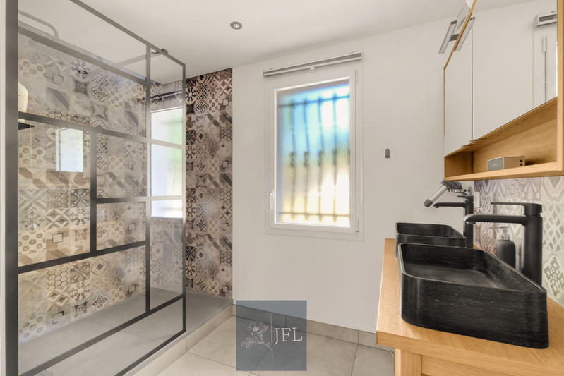 Villa - 148 m² - 6 pièces