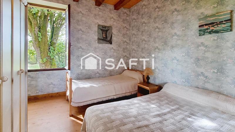 Maison - 185 m² - 10 pièces