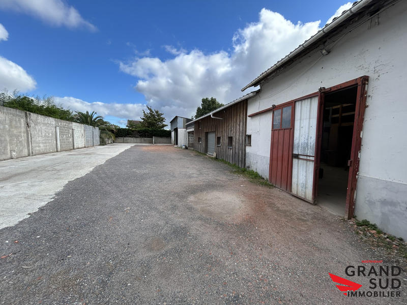 Maison - 460 m² - 10 pièces