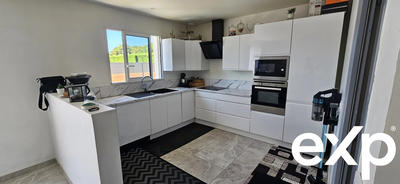 Maison - 146 m² - 8 pièces