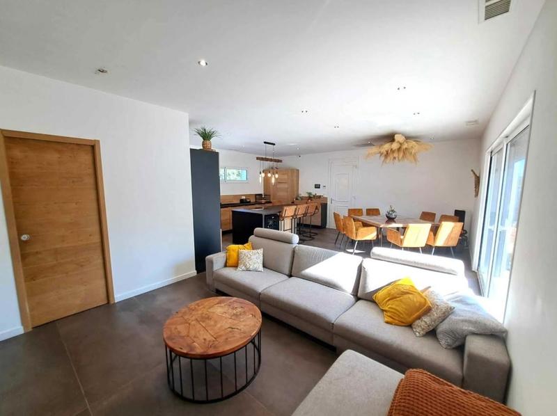 Maison - 110 m² - 4 pièces