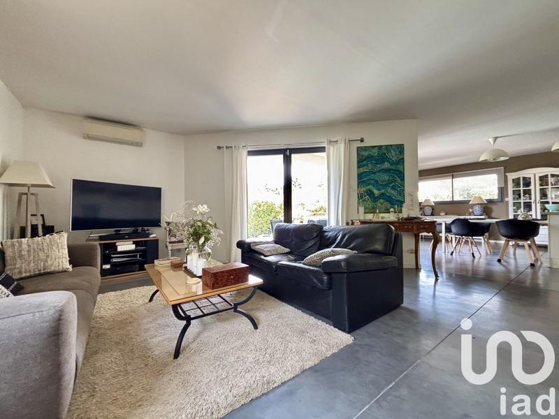 Maison - 198 m² - 6 pièces