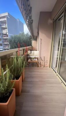 Appartement - 84 m² - 4 pièces