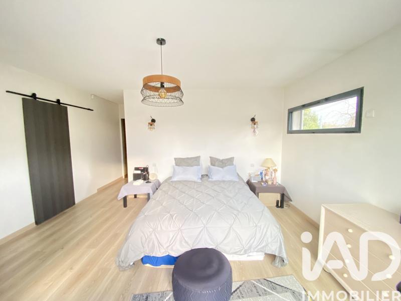 Maison - 137 m² - 6 pièces