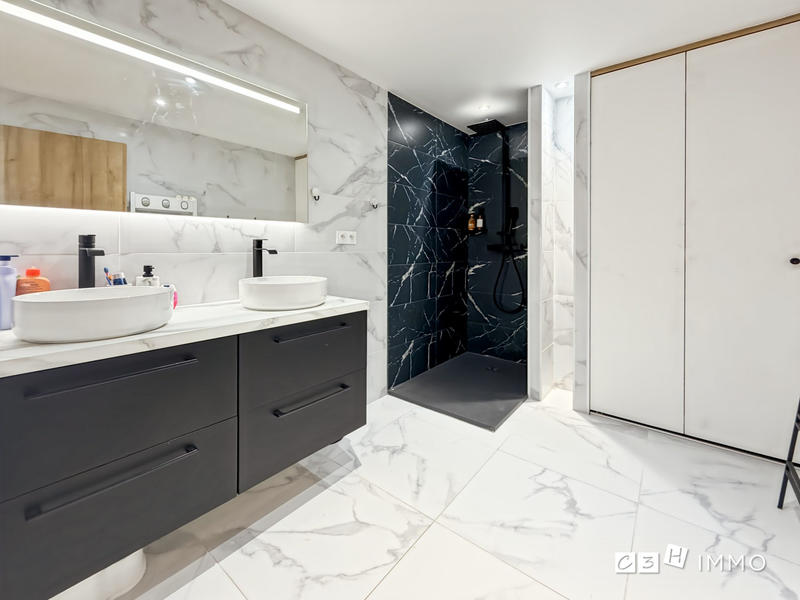 Appartement - 120 m² - 4 pièces