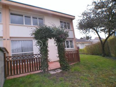 Maison - 98 m² - 4 pièces