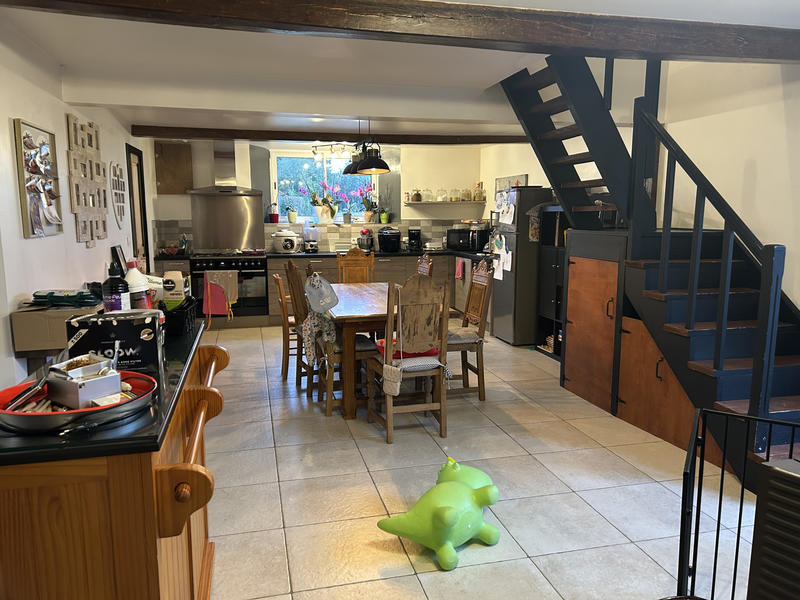 Maison - 97 m² - 6 pièces