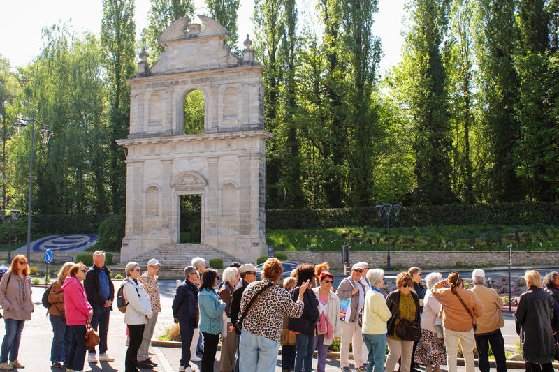 Visite théatâlisée : 100 ans de l'Office de Tourisme