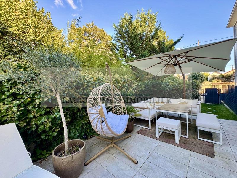 Appartement - 100 m² - 5 pièces