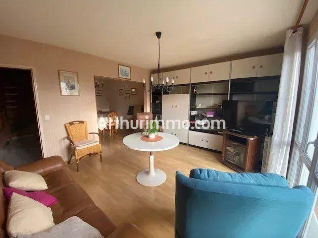 Maison - 92 m² - 5 pièces