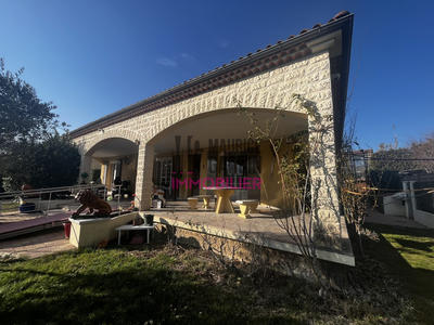 Maison traditionnelle - 150 m² - 4 pièces