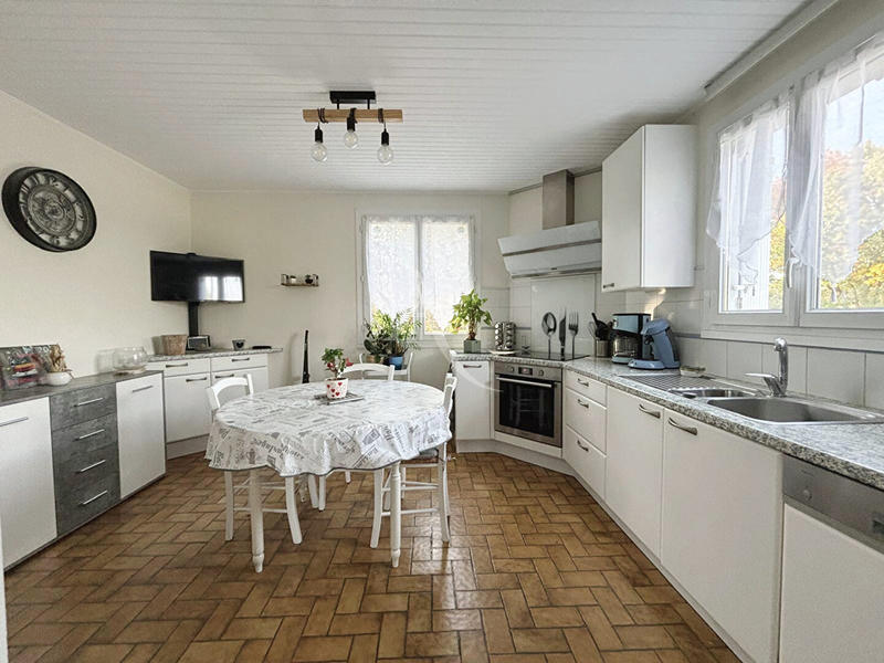 Maison - 122 m² - 7 pièces