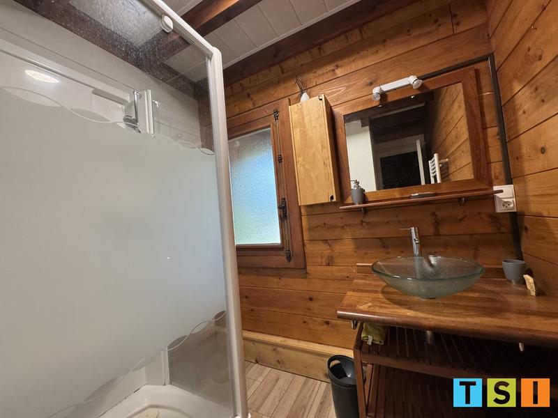 Maison - 187 m² - 11 pièces