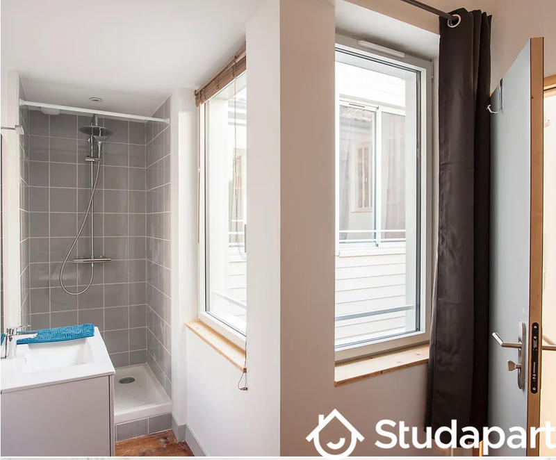 Chambre - 14 m² - 1 pièce