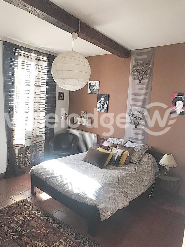 Maison - 206 m² - 7 pièces