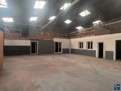 Local commercial - 595 m²