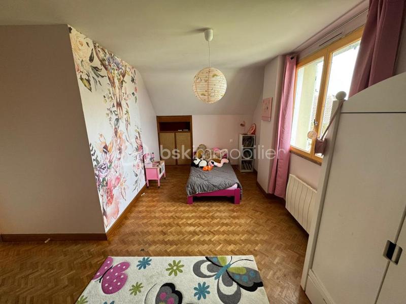 Pavillon - 168 m² - 7 pièces