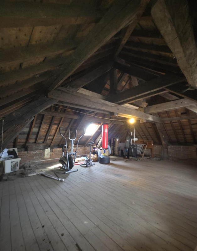 Maison - 105 m² - 6 pièces