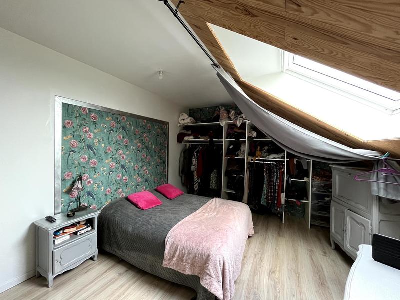 Maison - 325 m² - 14 pièces