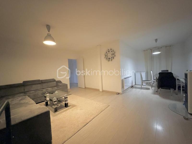 Maison traditionnelle - 112 m² - 6 pièces