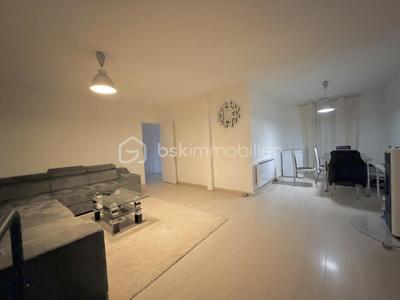 Maison traditionnelle - 112 m² - 6 pièces