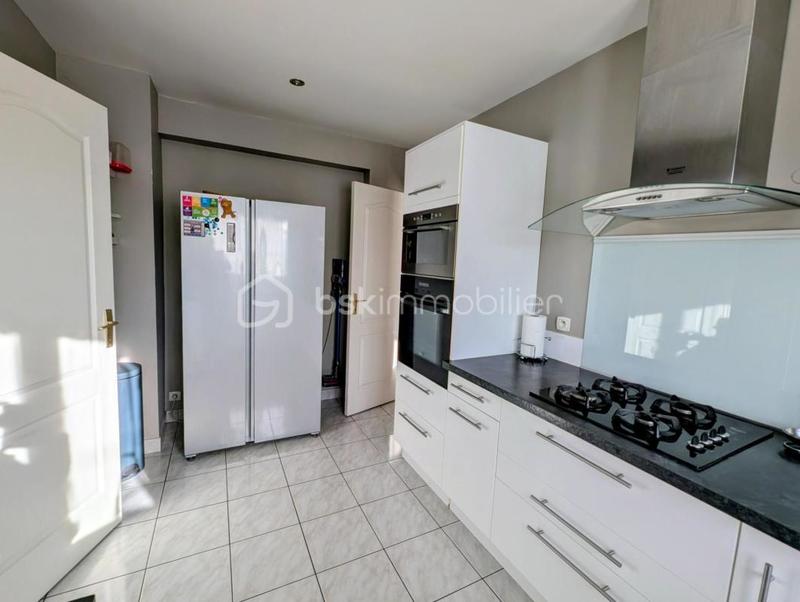 Maison - 140 m² - 7 pièces